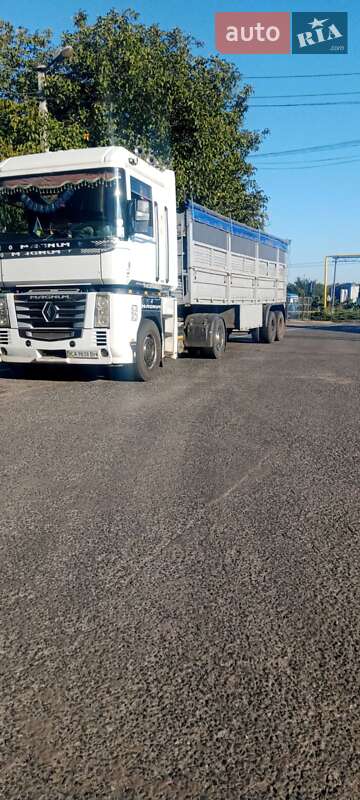Тягач Renault Magnum 2005 в Катеринополе