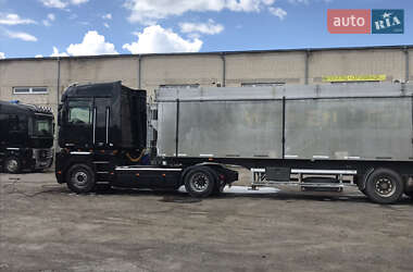 Тягач Renault Magnum 2008 в 