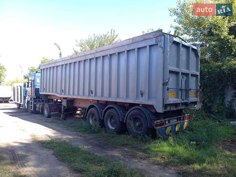 Зерновоз Renault Magnum 2006 в Черкассах