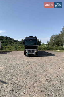 Тентованый Renault Magnum 2011 в 