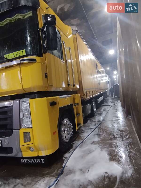Тягач Renault Magnum 2011 в Чернигове