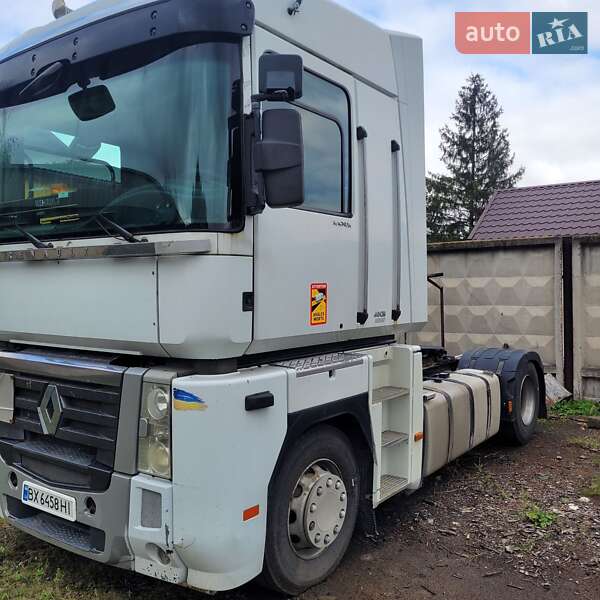 Тягач Renault Magnum 2012 в Изяславе