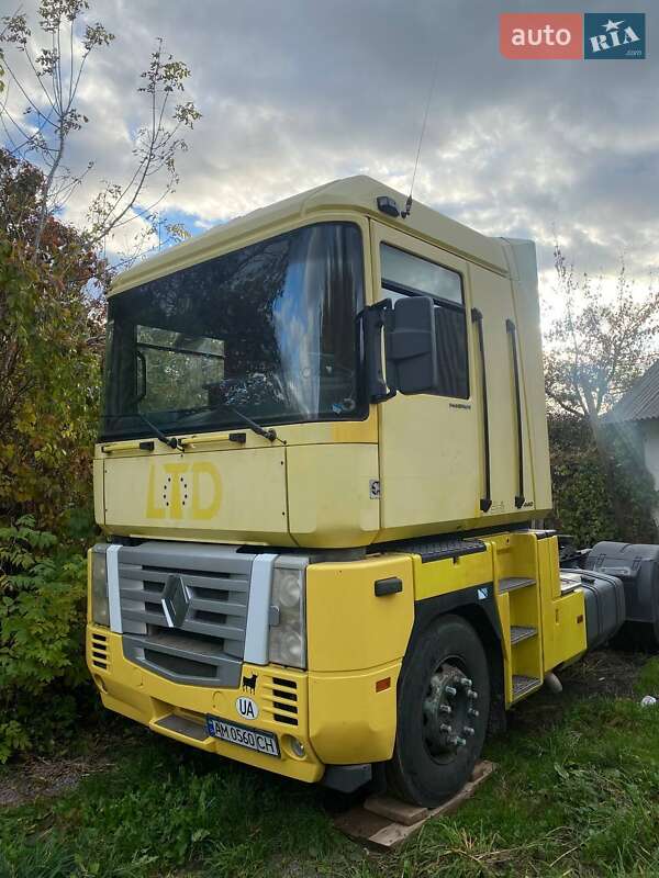 Тягач Renault Magnum 2005 в 
