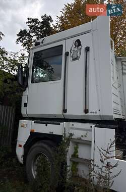 Зерновоз Renault Magnum 2004 в 