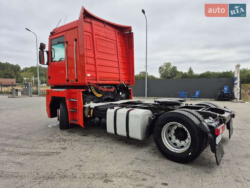 Тягач Renault Magnum 2007 в Львові