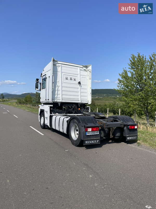 Тягач Renault Magnum 2011 в Иршаве