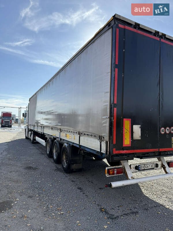 Вантажний фургон Renault Magnum 2005 в Хотині