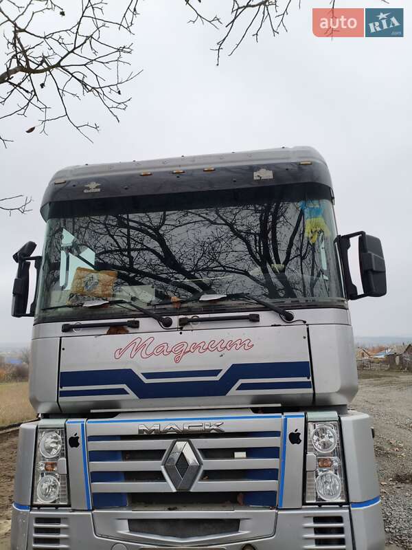 Вантажний фургон Renault Magnum 2004 в Новоархангельську фото 3 Вантажний фургон Renault Magnum 2004 в Новоархангельську