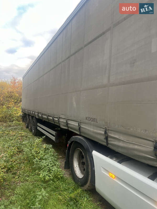 Тягач Renault Magnum 2011 в Ужгороде