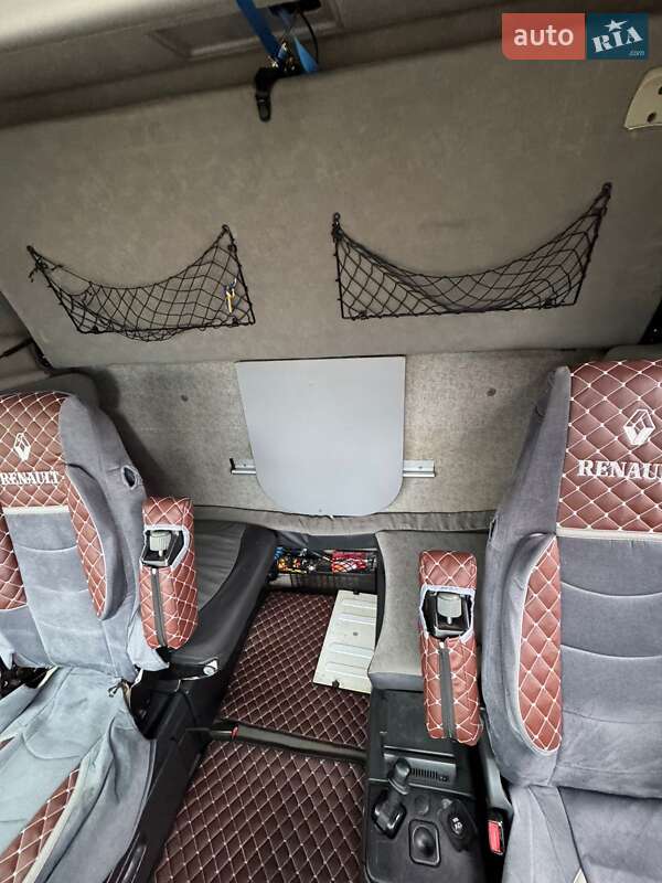 Тягач Renault Magnum 2008 в Києві