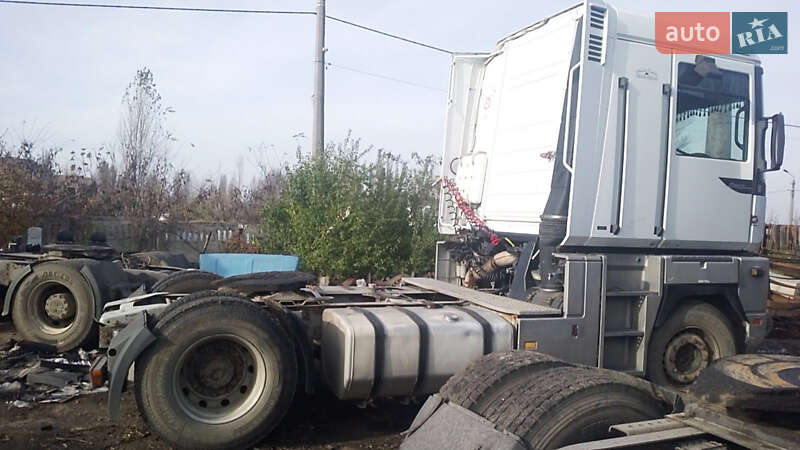 Тягач Renault Magnum 2000 в Одессе