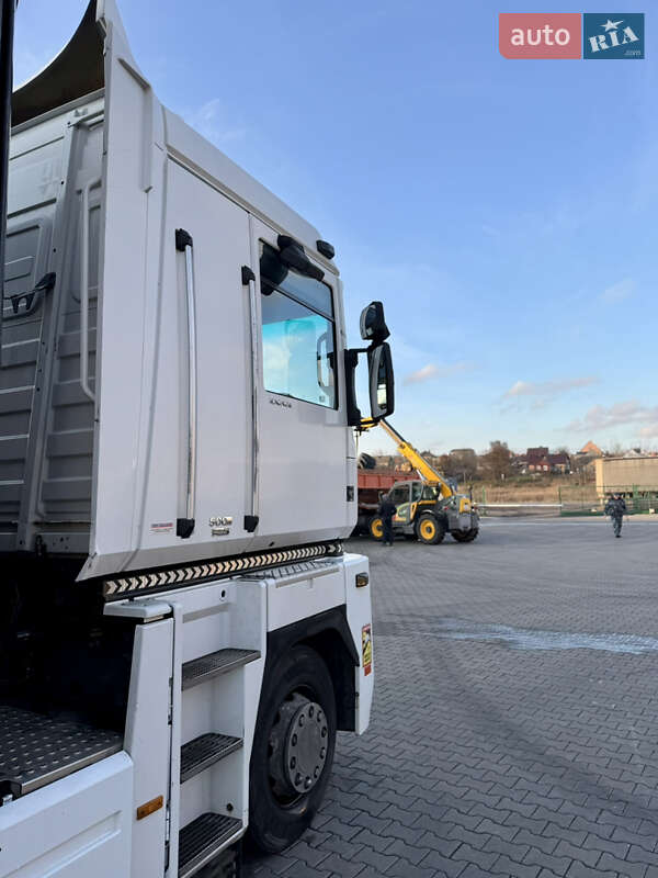 Тягач Renault Magnum 2008 в Рівному