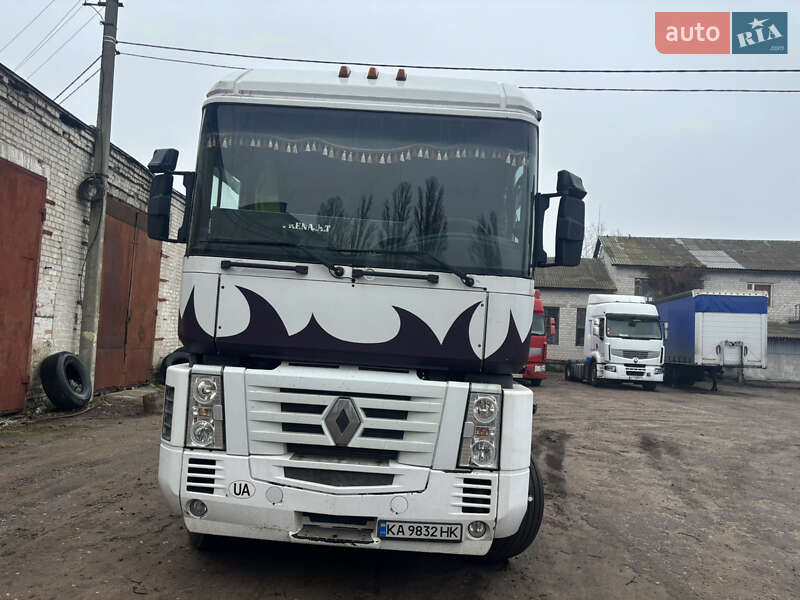 Тягач Renault Magnum 2002 в Баришівка