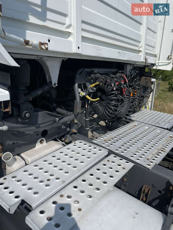 Тягач Renault Magnum 2011 в Іршаві