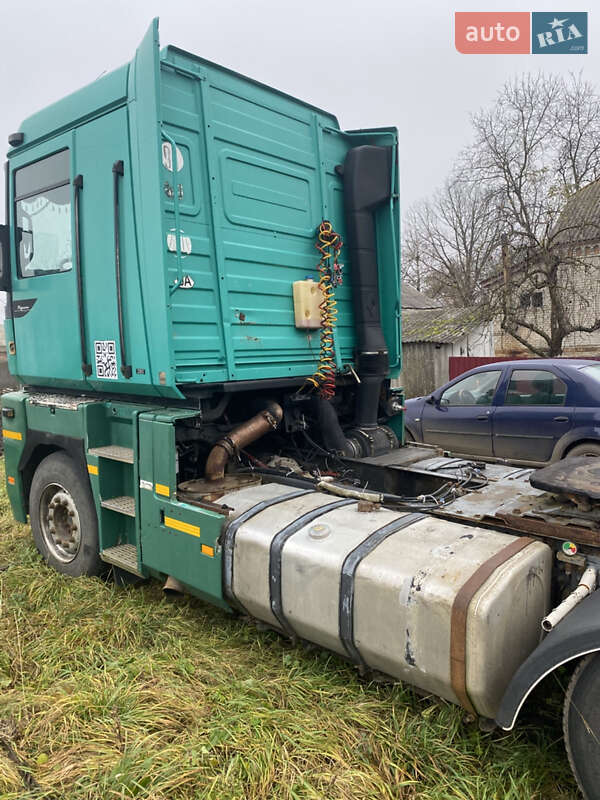 Тягач Renault Magnum 2000 в Уланове