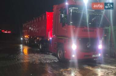 Тягач Renault Magnum 2004 в Катеринопілі