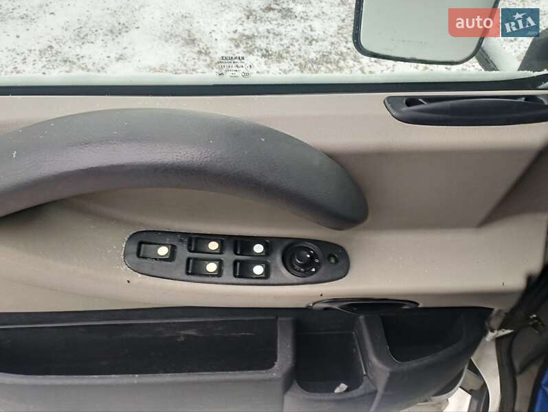 Тягач Renault Magnum 2011 в Долині