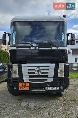 Тягач Renault Magnum 2003 в Долине