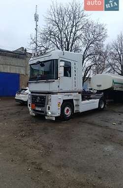 Тягач Renault Magnum 2011 в Києві