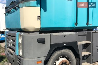 Тягач Renault Magnum 2004 в Ужгороді