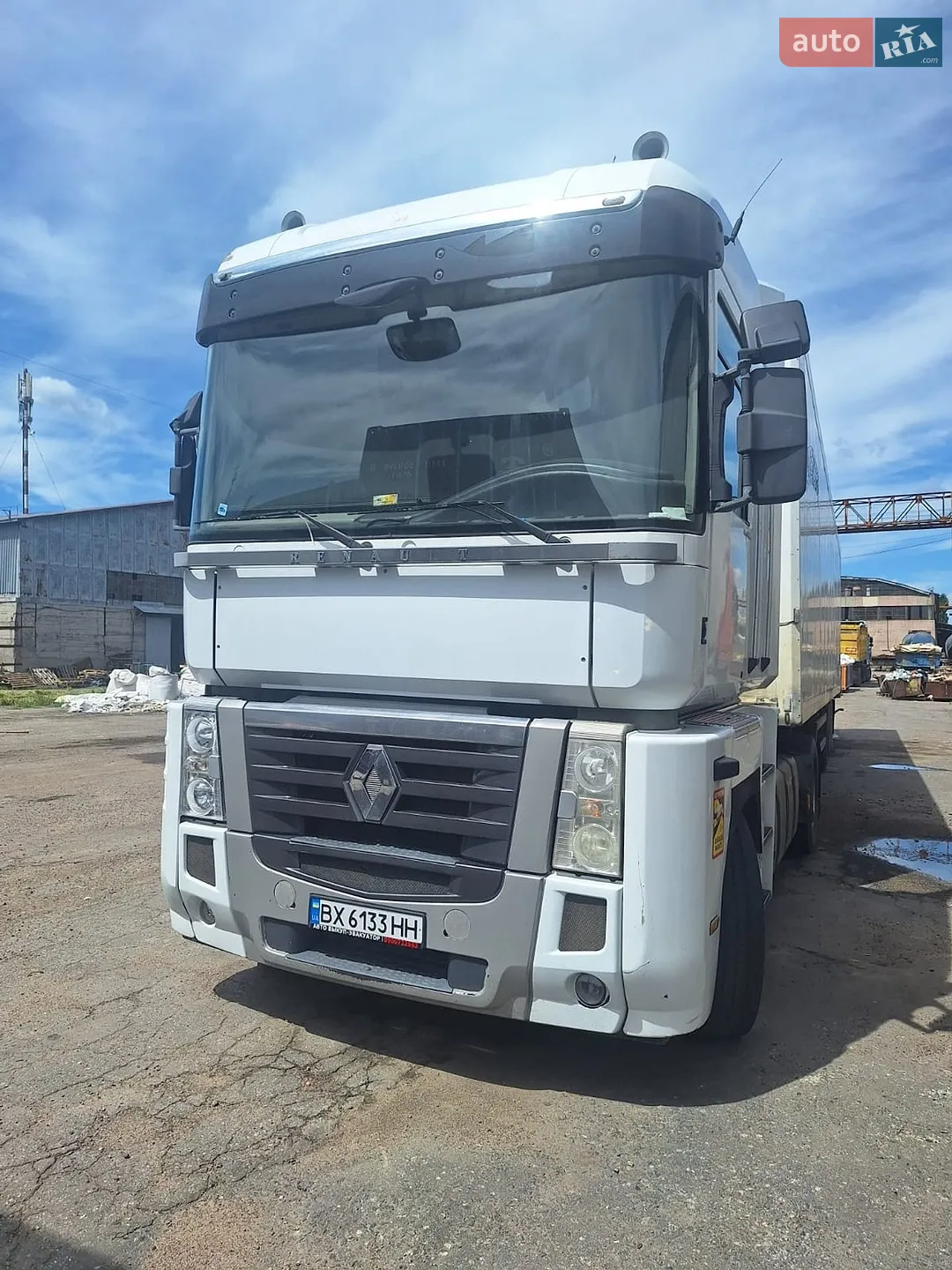 Renault Magnum 2011 VIN VF617GKA000021255 фото оголошення 2 з 5