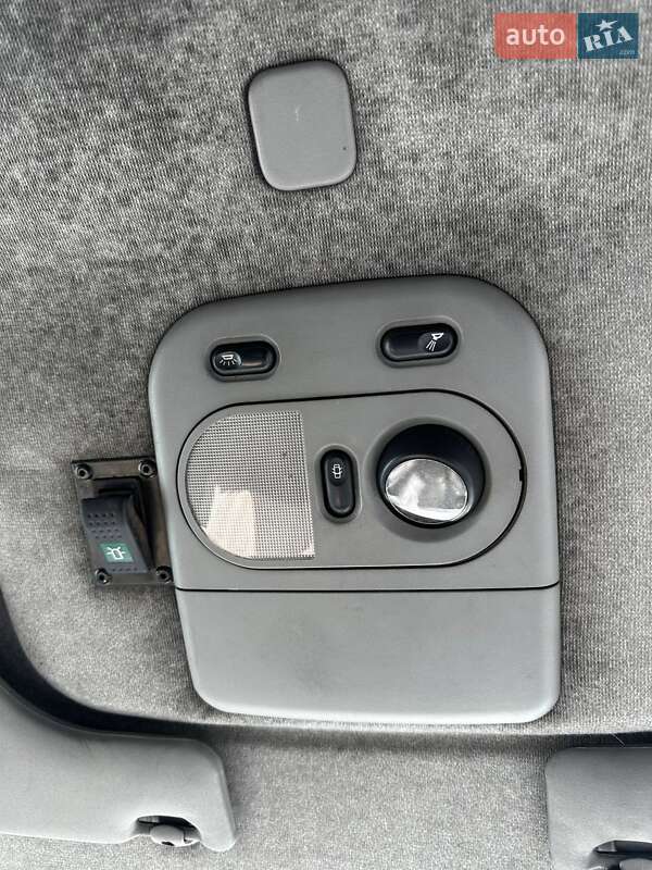 Вантажний фургон Renault Mascott 2002 в Львові