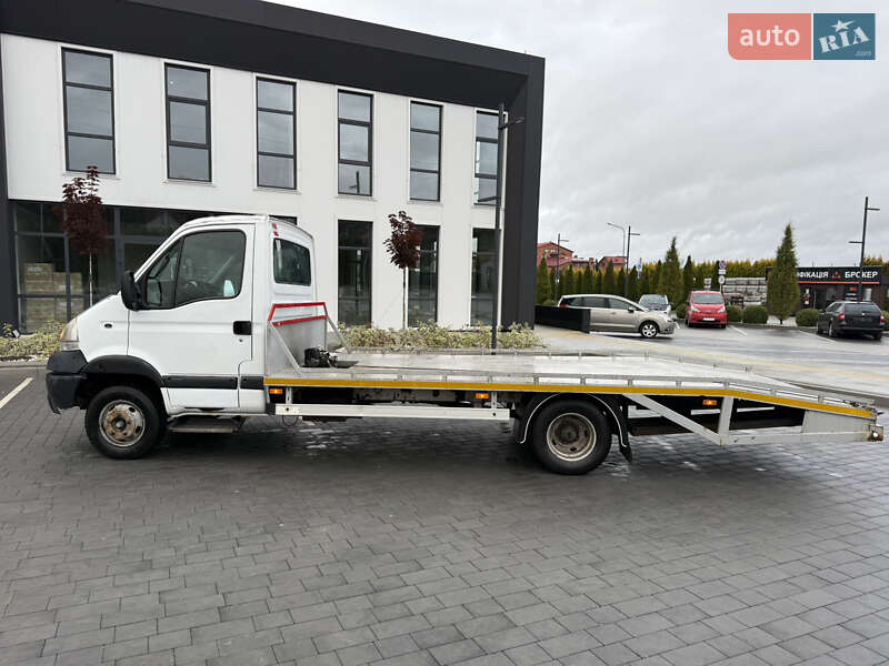 Автовоз Renault Mascott 2004 в Городке