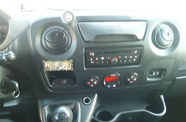 Вантажопасажирський фургон Renault Master 2011 в 