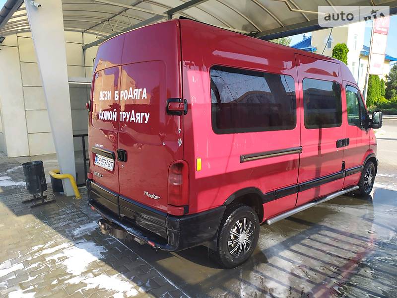 Вантажопасажирський фургон Renault Master 1999 в Чернівцях