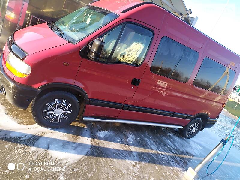 Вантажопасажирський фургон Renault Master 1999 в 
