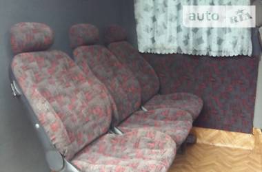 Вантажопасажирський фургон Renault Master 2006 в 