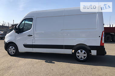 Вантажопасажирський фургон Renault Master 2015 в 