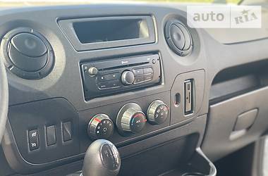 Вантажопасажирський фургон Renault Master 2016 в 