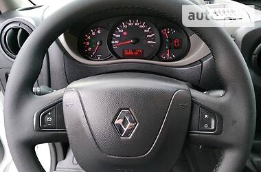 Вантажопасажирський фургон Renault Master 2017 в Броварах