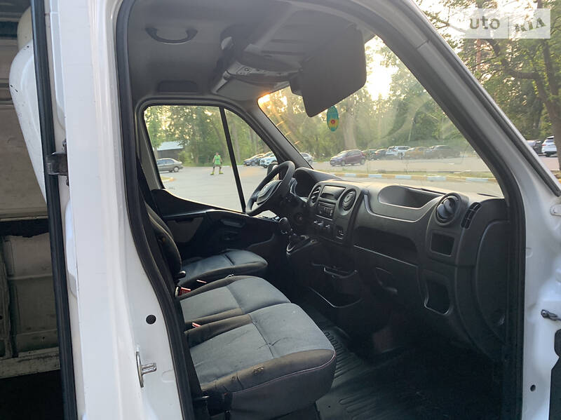 Вантажопасажирський фургон Renault Master 2010 в Києві