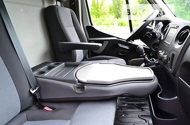 Минивэн Renault Master 2017 в 