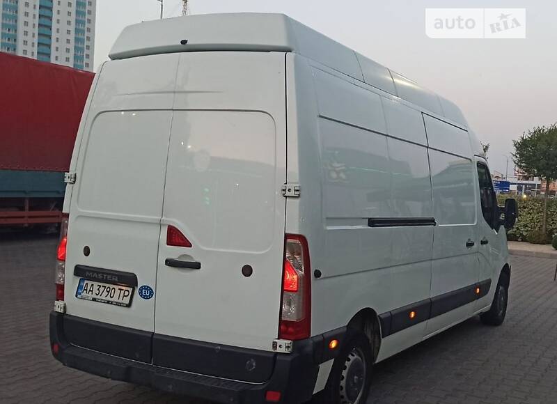Грузовой фургон Renault Master 2014 в Киеве