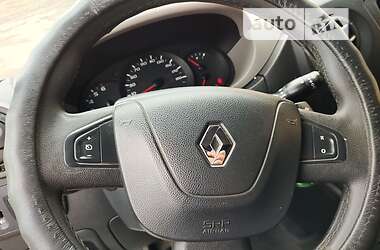 Вантажопасажирський фургон Renault Master 2015 в 