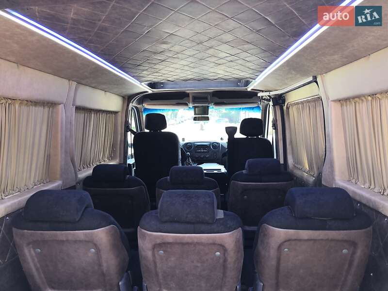 Микроавтобус Renault Master 2016 в Киеве