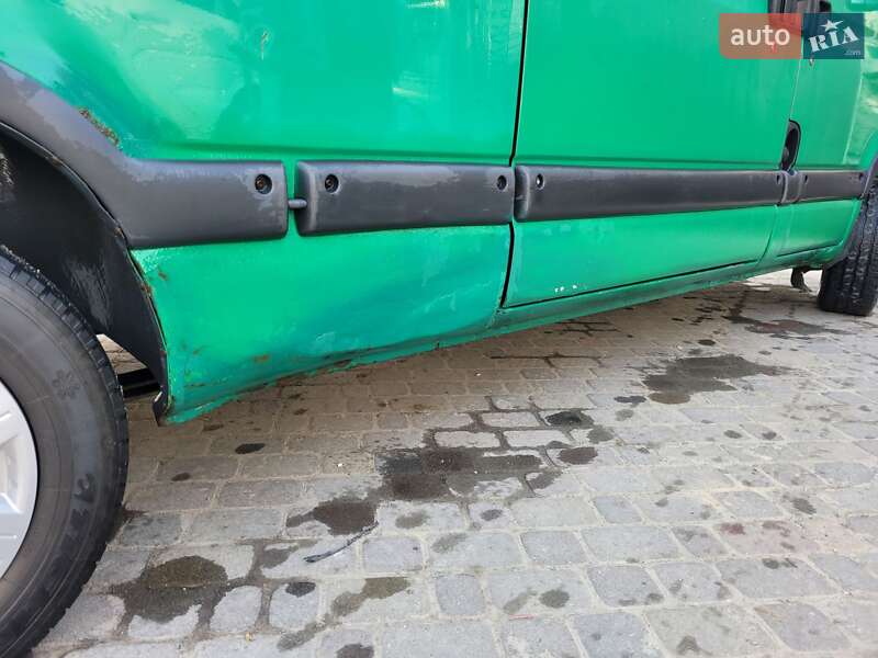 Мікроавтобус Renault Master 2001 в Новояворівську