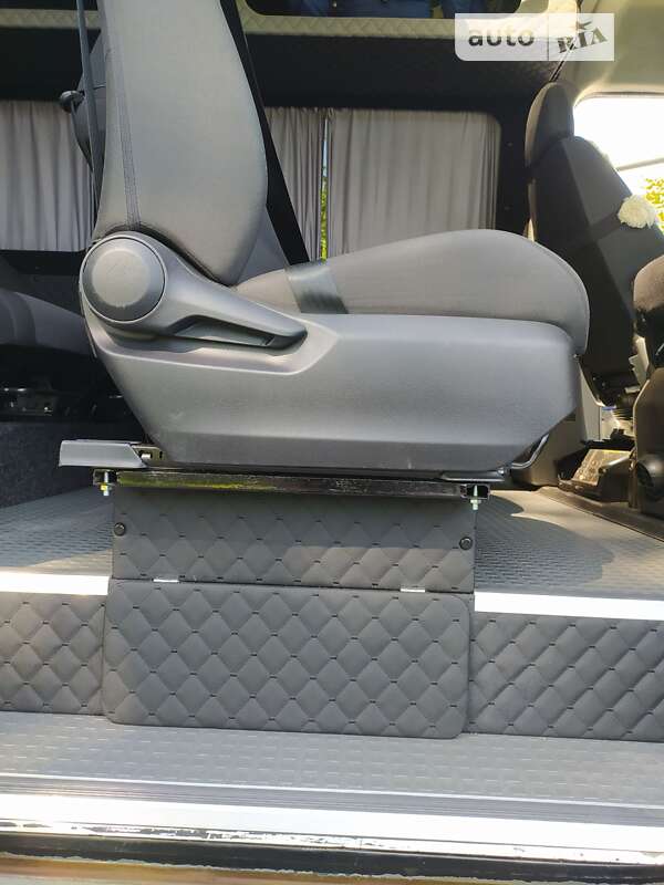 Микроавтобус Renault Master 2017 в Львове фото 14 Микроавтобус Renault Master 2017 в Львове