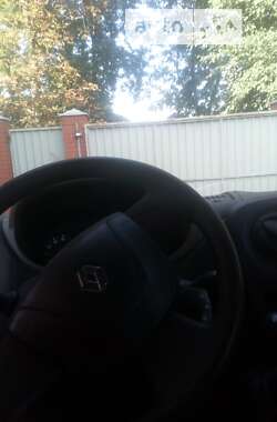 Грузовой фургон Renault Master 2011 в 