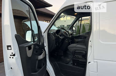 Грузовой фургон Renault Master 2016 в 