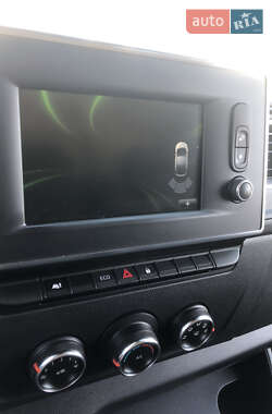 Грузовой фургон Renault Master 2019 в 
