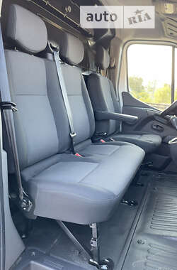 Вантажний фургон Renault Master 2020 в 