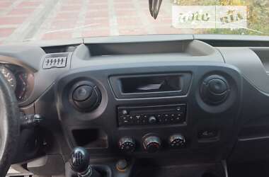 Грузовой фургон Renault Master 2011 в 