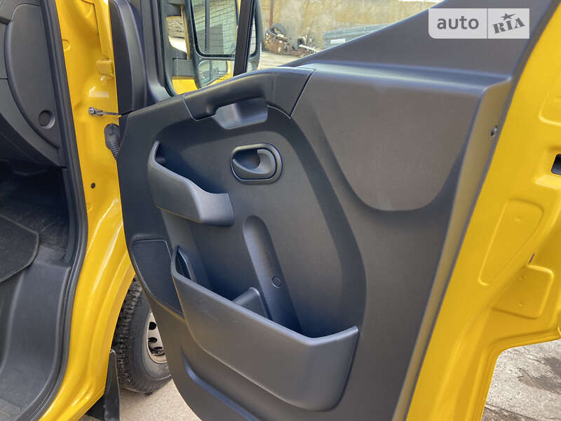 Грузовой фургон Renault Master 2020 в Днепре