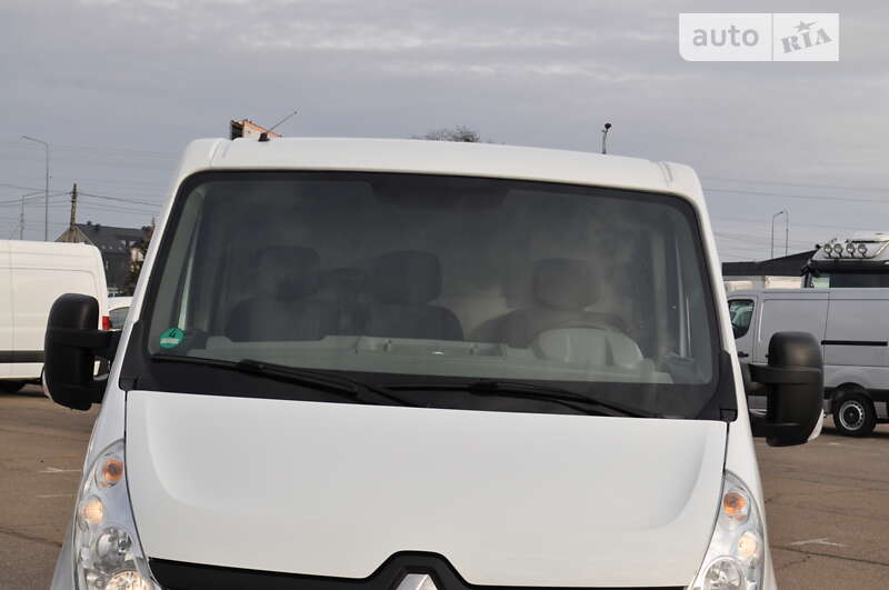 Грузовой фургон Renault Master 2016 в 