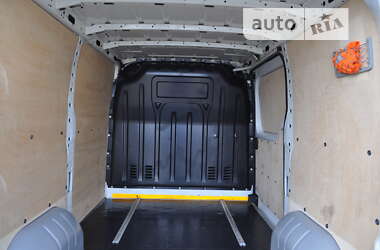Грузовой фургон Renault Master 2016 в 