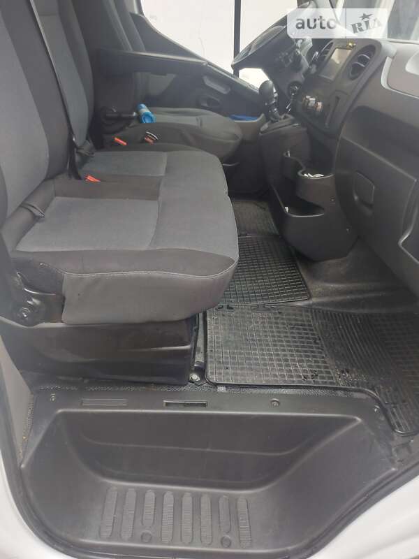 Грузовой фургон Renault Master 2017 в Дрогобыче фото 25 Грузовой фургон Renault Master 2017 в Дрогобыче